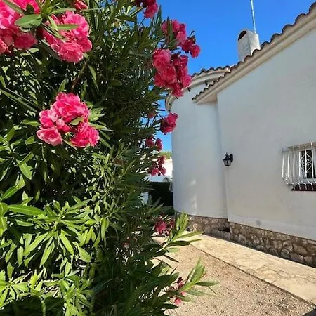 Seaside Serenity * Les Tres Cales