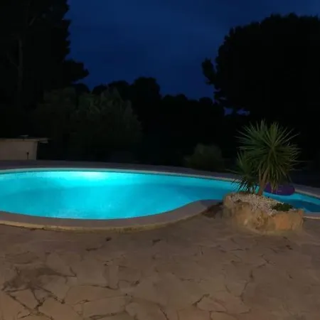 Villa Seaside Serenity